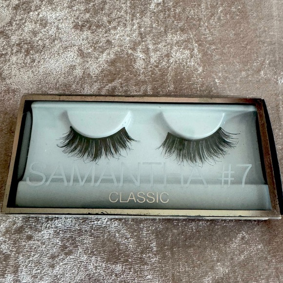 Huda Beauty Samantha classic false Lashes - Picture 1 of 2